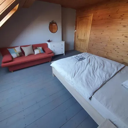 Δωμάτια σε οικογενειακή κατοικία Riverside Holiday House